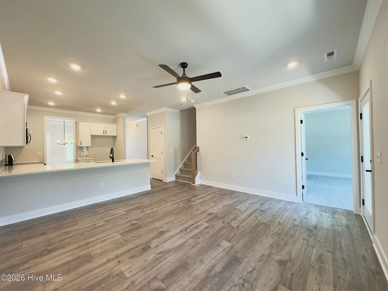 Spacious, unfurnished interior of a new home in Autumn Trail, Bolivia (Image 12).