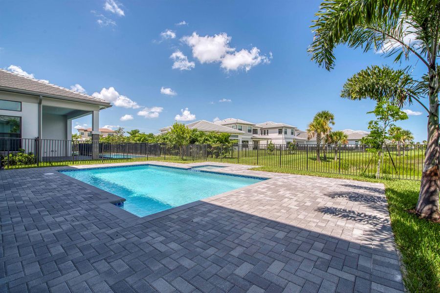 Furnished interior view inside a new home in Apex at Avenir, Palm Beach Gardens (Image 31).
