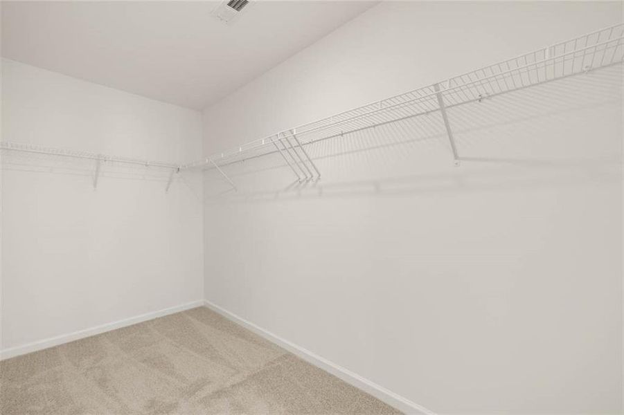 Spacious, unfurnished interior of a new home in Inverness at Sugarloaf, Lawrenceville (Image 3).