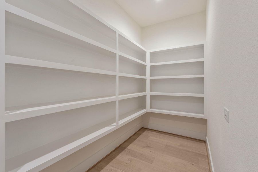 Spacious, unfurnished interior of a new home in Chapel Bend, Montgomery (Image 32).