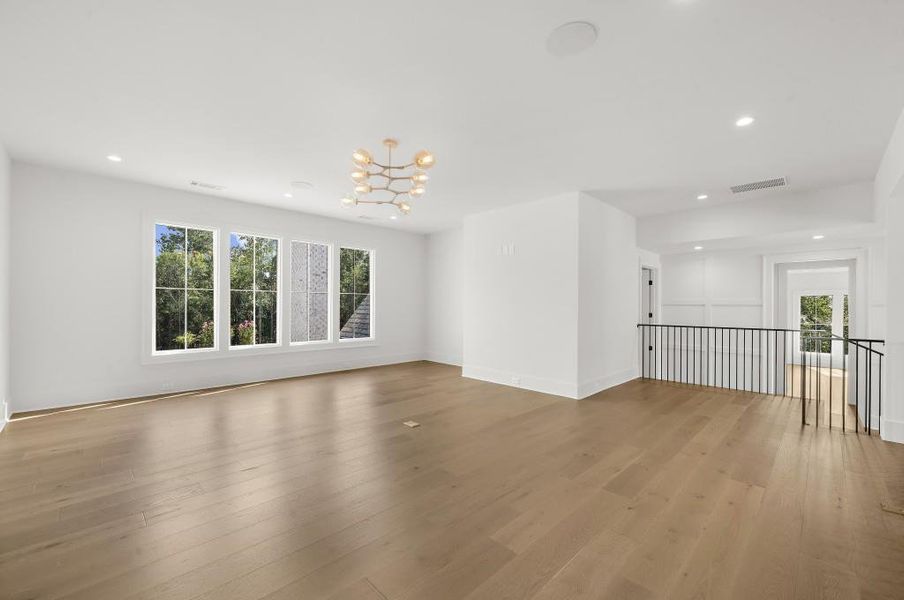 Spacious, unfurnished interior of a new home in , Alpharetta (Image 22).