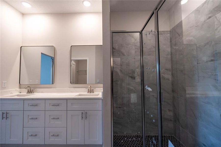 Furnished interior view inside a new home in , Tavares (Image 17).