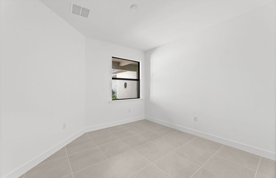 Spacious secondary bedroom Spacious secondary bedroom