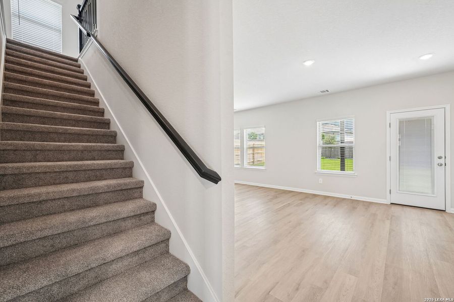 Spacious, unfurnished interior of a new home in Arcadia Ridge - Premier Series, San Antonio (Image 32).
