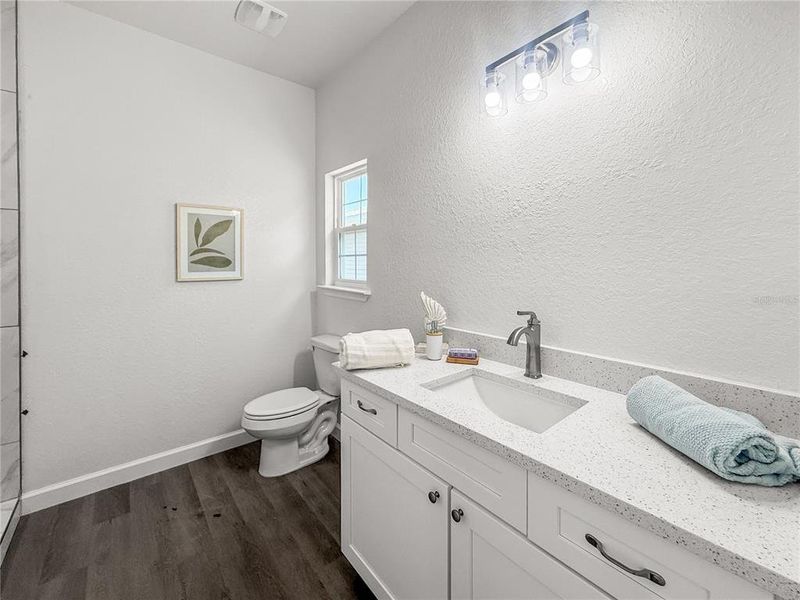 Furnished interior view inside a new home in , Alachua (Image 10).