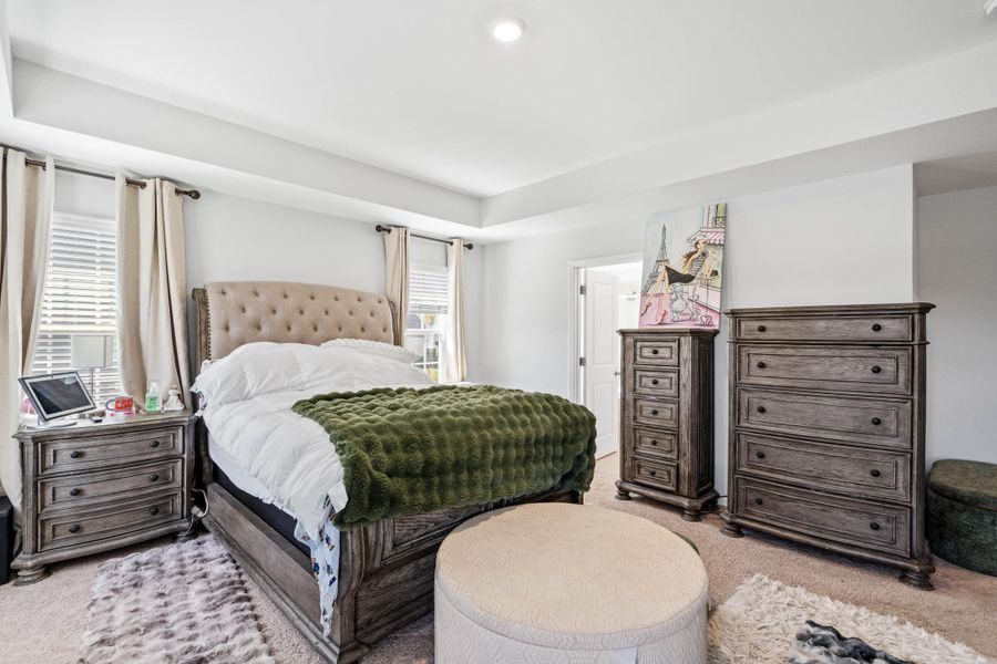 Furnished interior view inside a new home in , Beaufort (Image 39).