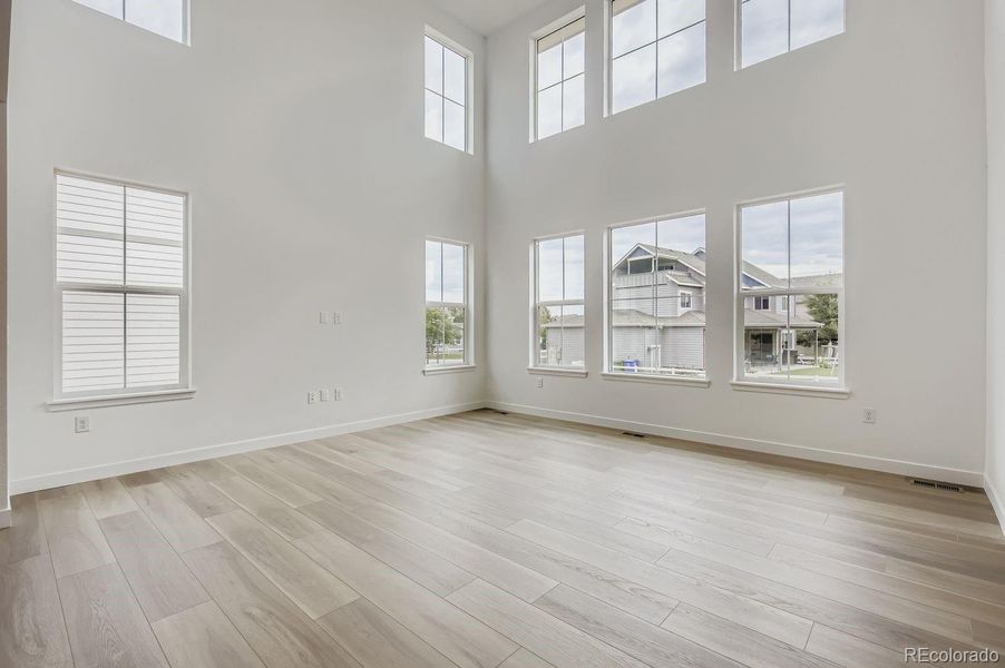 Spacious, unfurnished interior of a new home in Riano Ridge: The Grand Collection, Loveland (Image 10). Spacious, unfurnished interior of a new home in Riano Ridge: The Grand Collection, Loveland (Image 10).