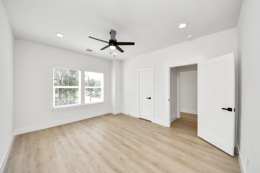 Spacious, unfurnished interior of a new home in , Alvin (Image 17). Spacious, unfurnished interior of a new home in , Alvin (Image 17).