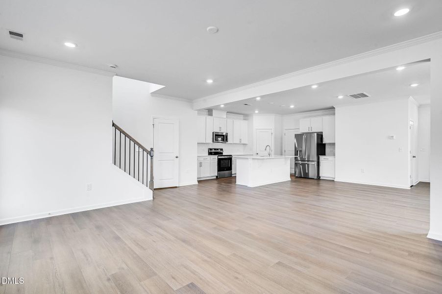 SUN_CaitlinCrossing_Pic_OakleyII-10