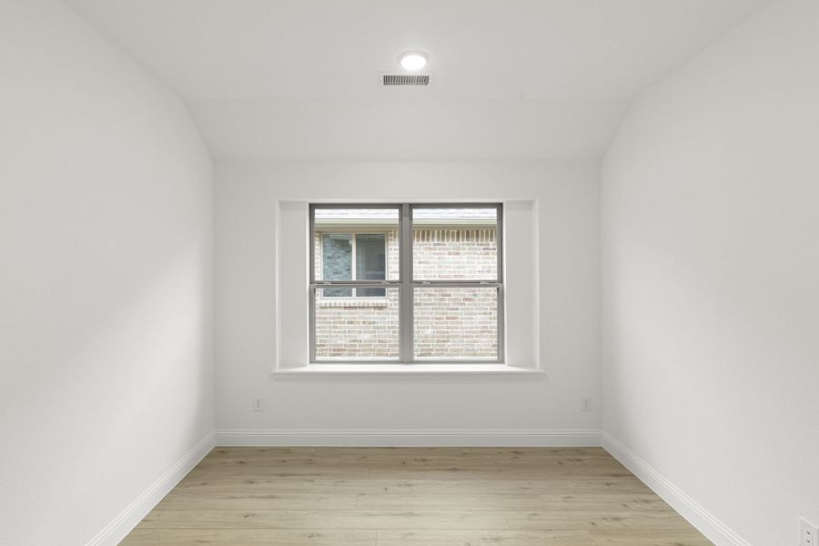 Spacious, unfurnished interior of a new home in Clearview Ranch, Royse City (Image 16).