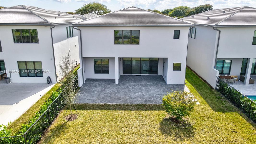 Exterior details and patio area of a home in , Boca Raton (Image 28).