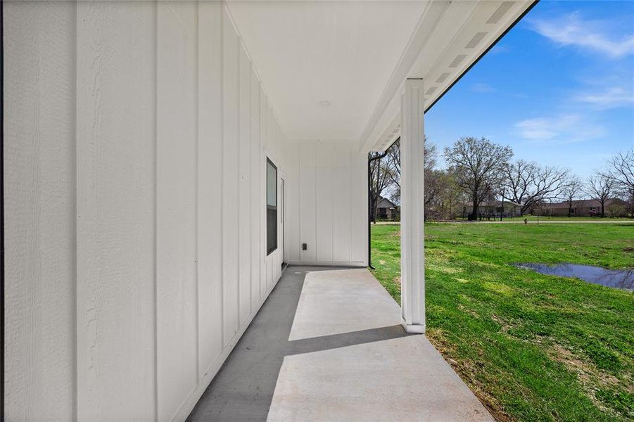 Exterior details and patio area of a home in , Mabank (Image 3).