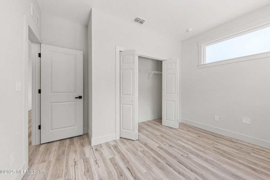 Spacious, unfurnished interior of a new home in , Jacksonville (Image 23).