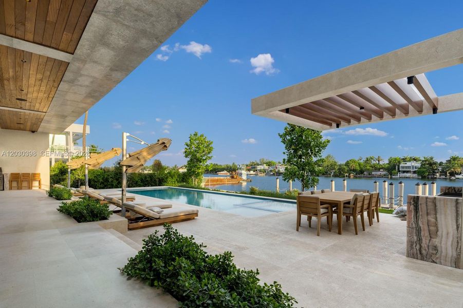 Community amenities in , Miami Beach (Image 54).