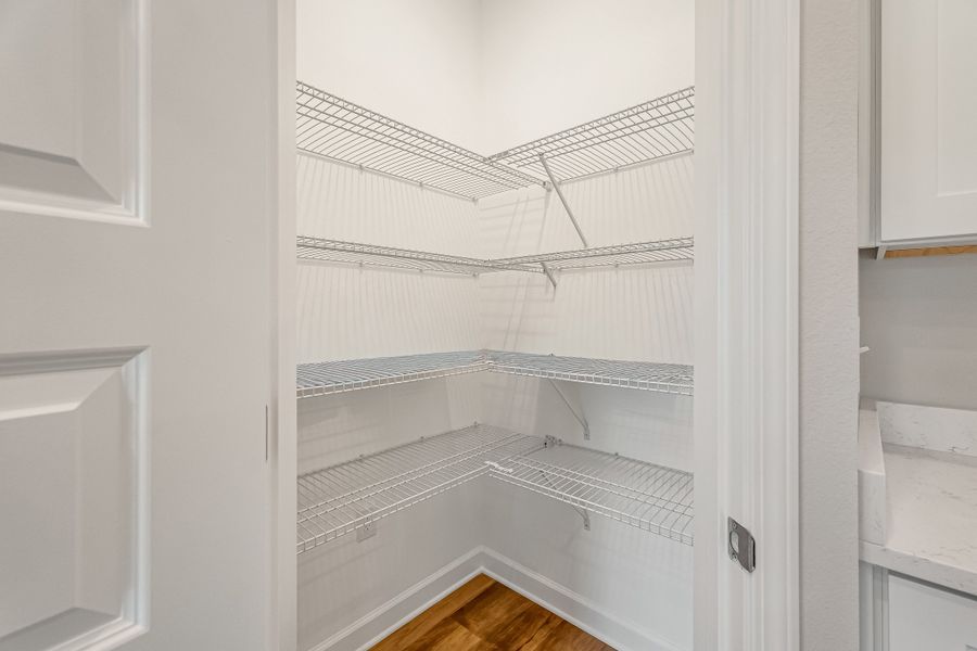 Spacious, unfurnished interior of a new home in Blossom Grove, Crestview (Image 40).