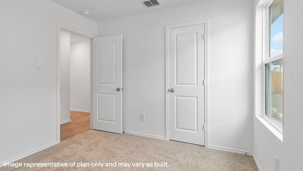 Representative unfurnished interior of a home built from the The Alamo by D.R. Horton in Blue Ridge Ranch, San Antonio (Image 26). Representative unfurnished interior of a home built from the The Alamo by D.R. Horton in Blue Ridge Ranch, San Antonio (Image 26).