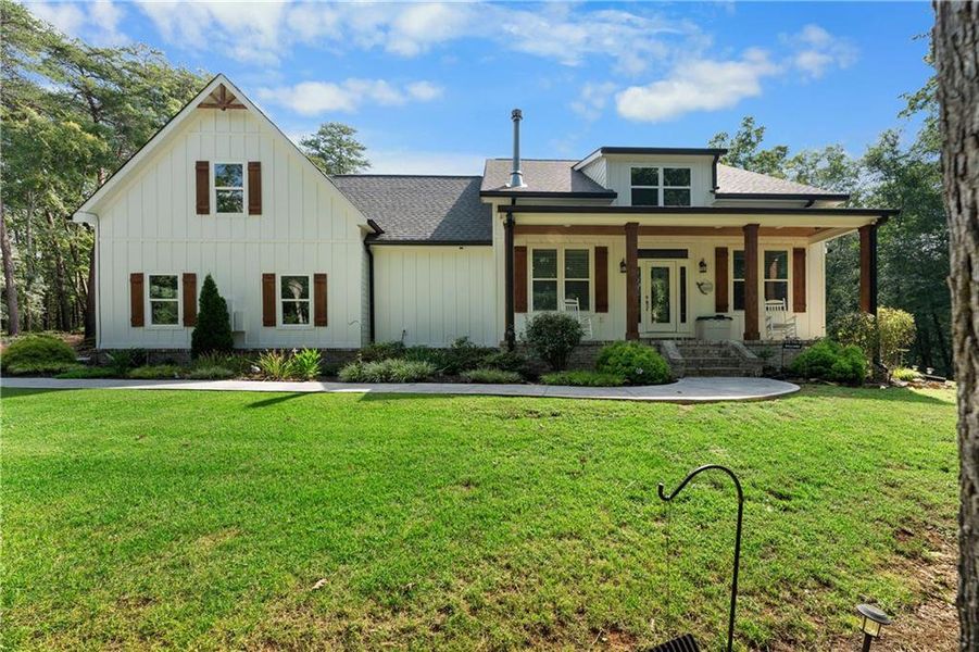 Front exterior of a new home in , Rydal, GA, highlighting curb appeal (Image 2). Front exterior of a new home in , Rydal, GA, highlighting curb appeal (Image 2).