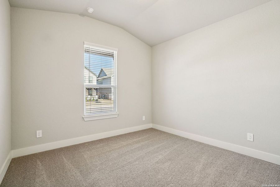 Spacious, unfurnished interior of a new home in Estancia Ranch - Classic Series, San Antonio (Image 26).