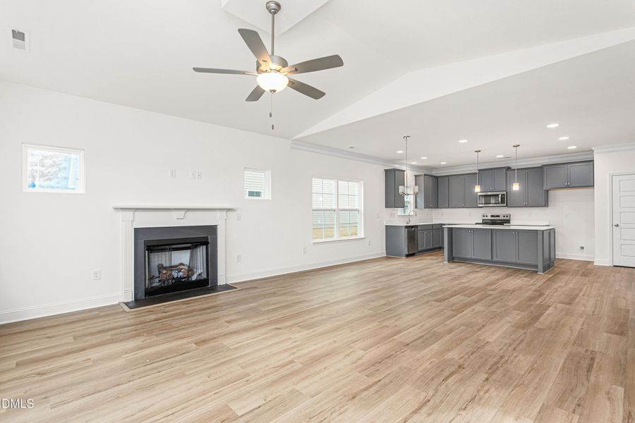 1938 Darrell Drive-14