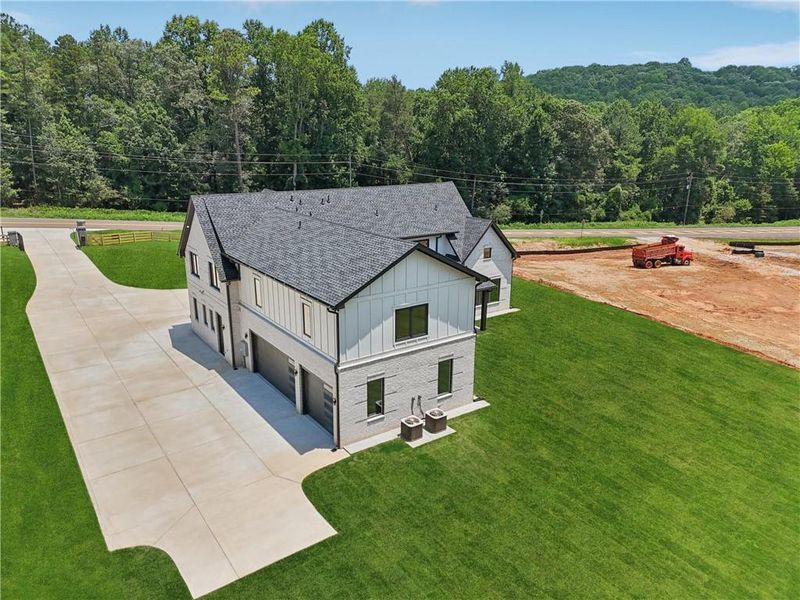 Exterior details and patio area of a home in , Braselton (Image 60).