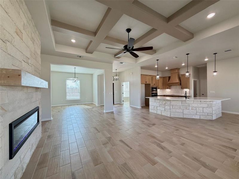 Spacious, unfurnished interior of a new home in , Lorena (Image 17).