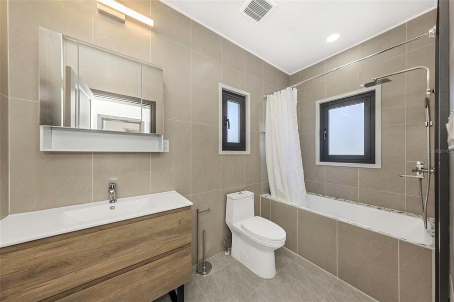 Furnished interior view inside a new home in , St. Petersburg (Image 8).