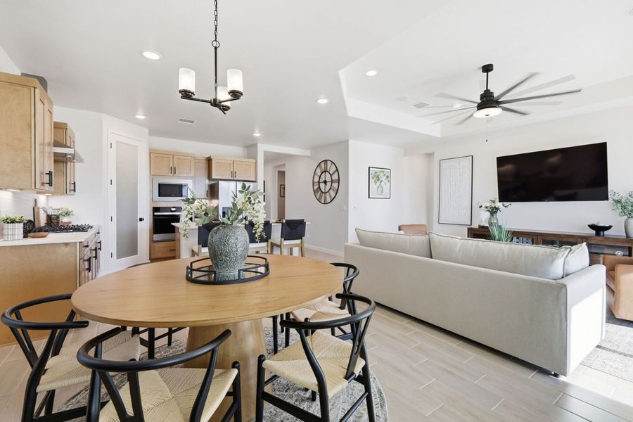 Representative furnished interior of a home built from the Valencia by Hakes Brothers in Verdancia, El Paso (Image 10).