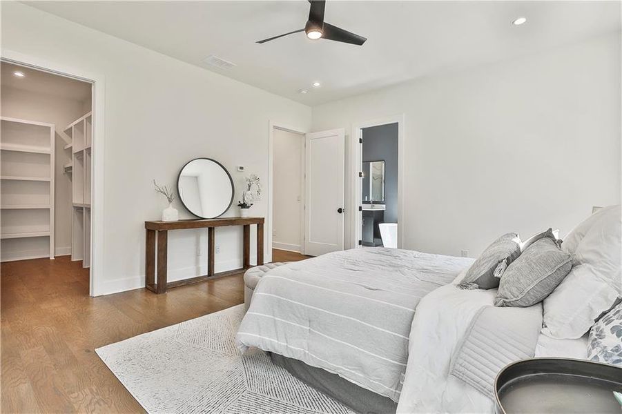 Furnished interior view inside a new home in Laurel Brooke, Peachtree City (Image 16). Furnished interior view inside a new home in Laurel Brooke, Peachtree City (Image 16).