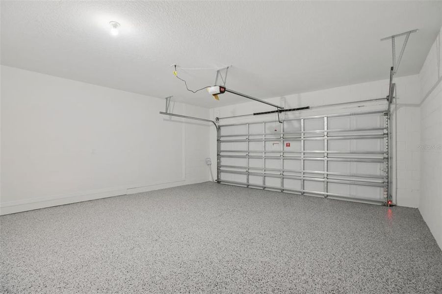 Spacious, unfurnished interior of a new home in Fox Pointe at Rivers Edge, Leesburg (Image 21).