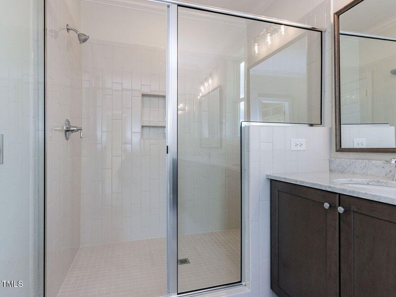 026-1280x960-primary-bathroom