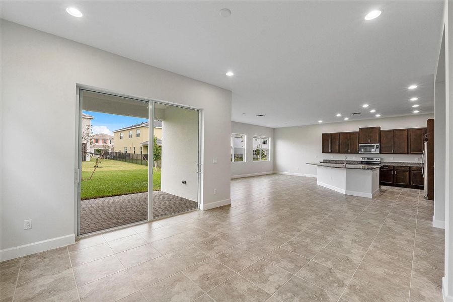 Spacious, unfurnished interior of a new home in , Loxahatchee (Image 45).