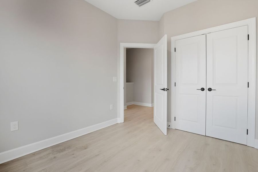 Spacious, unfurnished interior of a new home in Seahaven, Punta Gorda (Image 25).