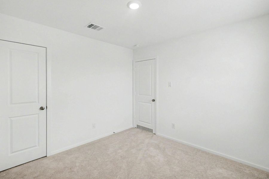 Spacious, unfurnished interior of a new home in Hill and Dale Ranch, Splendora (Image 18).