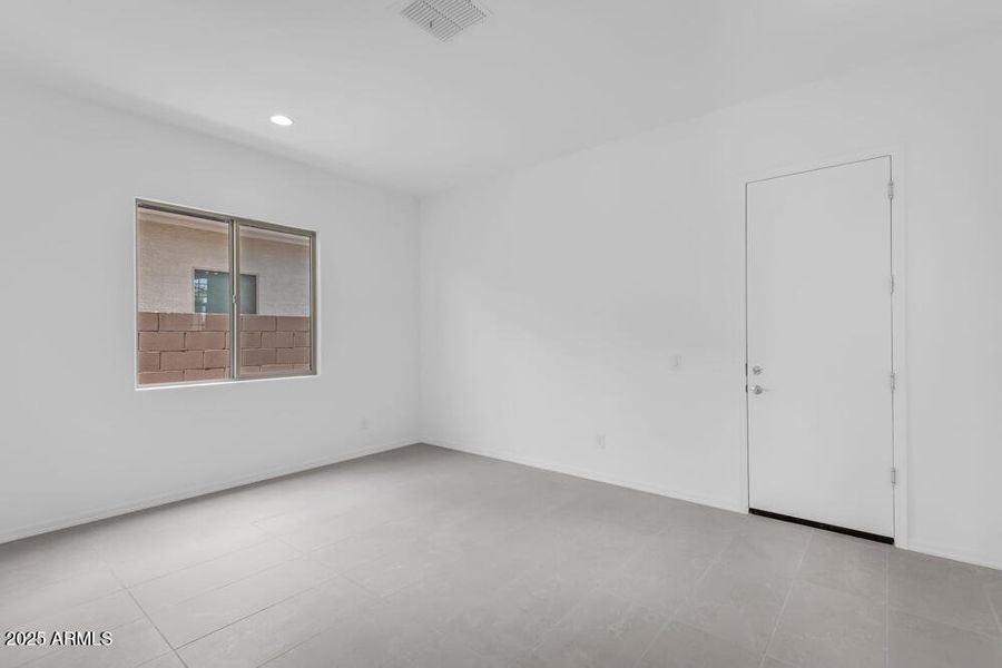 8825 W Vermont Avenue - Ready Now 8825 W Vermont Avenue - Ready Now