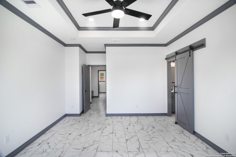 Spacious, unfurnished interior of a new home in , Corpus Christi (Image 13).