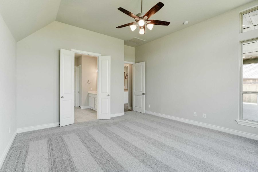 Representative unfurnished interior of a home built from the 2688 by Ravenna Homes in The Woodlands Hills 65′, Willis (Image 27).