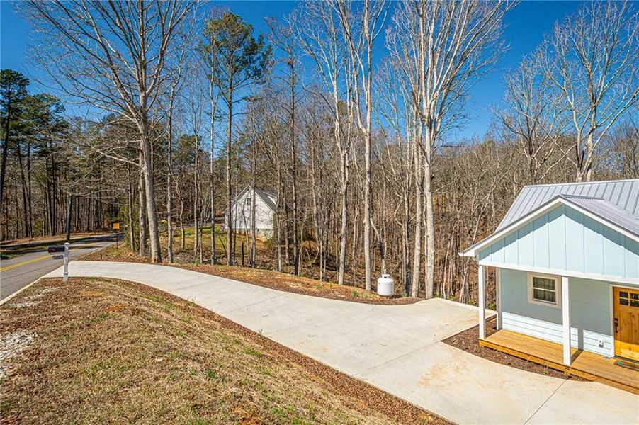 Exterior details and patio area of a home in , Dahlonega (Image 35).