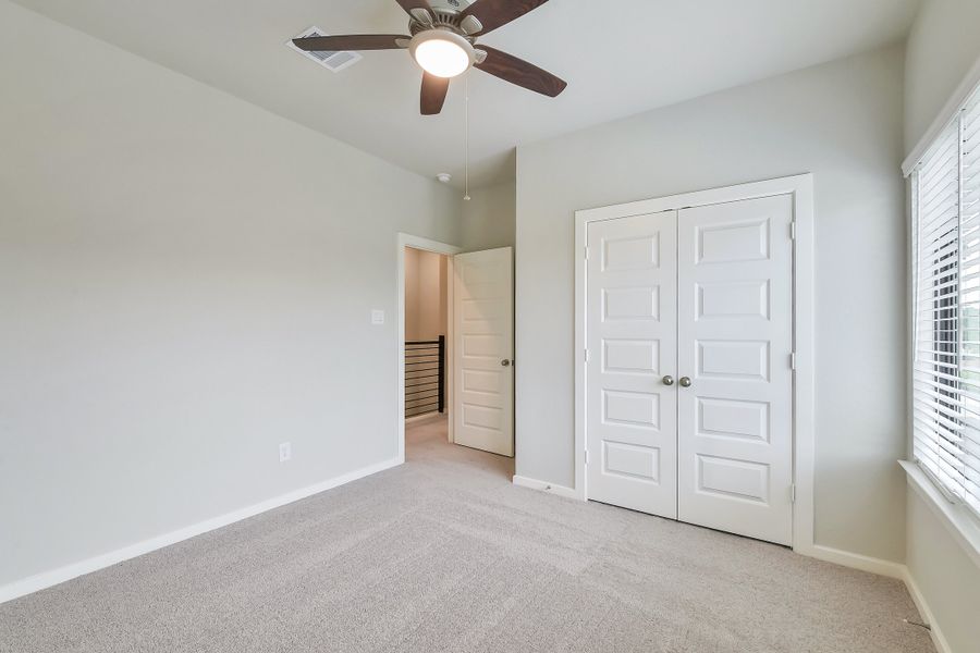 Spacious, unfurnished interior of a new home in Summer Place  35', Montgomery (Image 49).