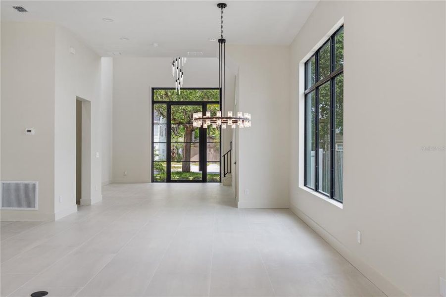 Spacious, unfurnished interior of a new home in , Orlando (Image 44).