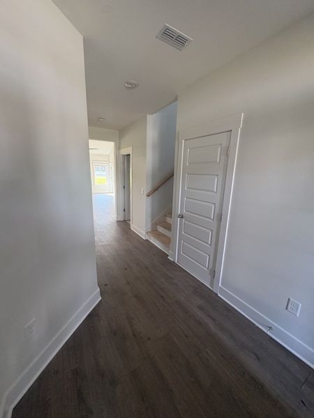 Spacious, unfurnished interior of a new home in Rookers Bend, Smyrna (Image 8).