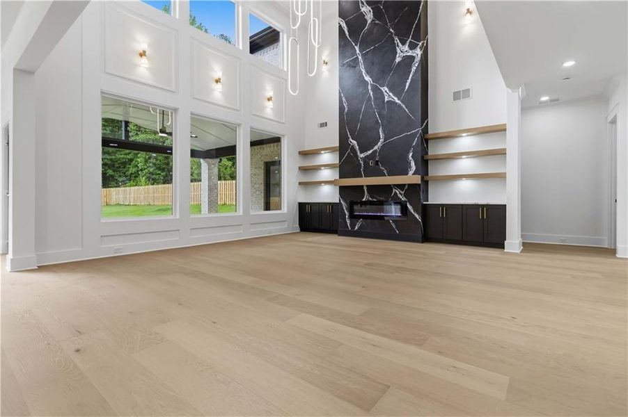 Spacious, unfurnished interior of a new home in , Lawrenceville (Image 34).