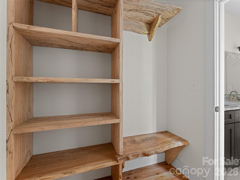 Image 36 of a home in .