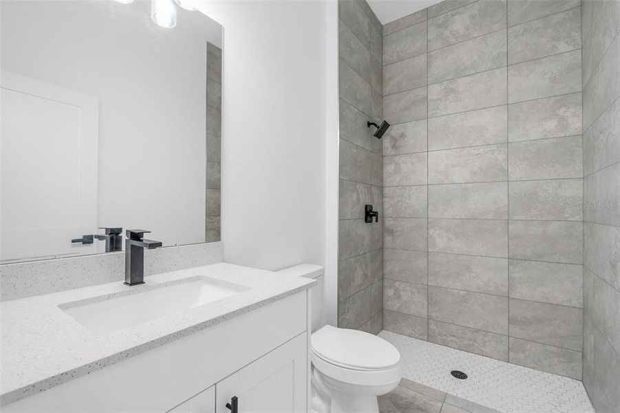 Furnished interior view inside a new home in , Ocala (Image 10).