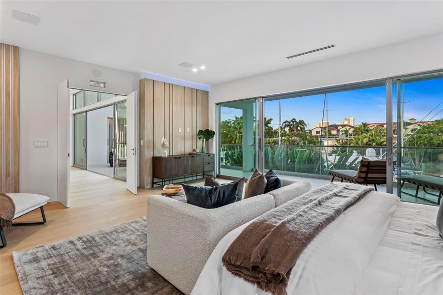 Furnished interior view inside a new home in , Fort Lauderdale (Image 30).