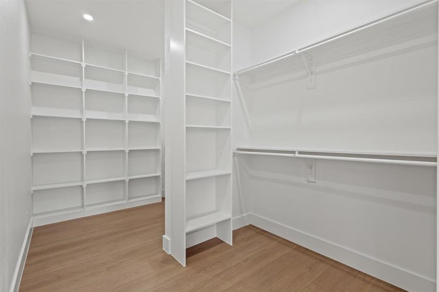 Spacious, unfurnished interior of a new home in , Dallas (Image 14).