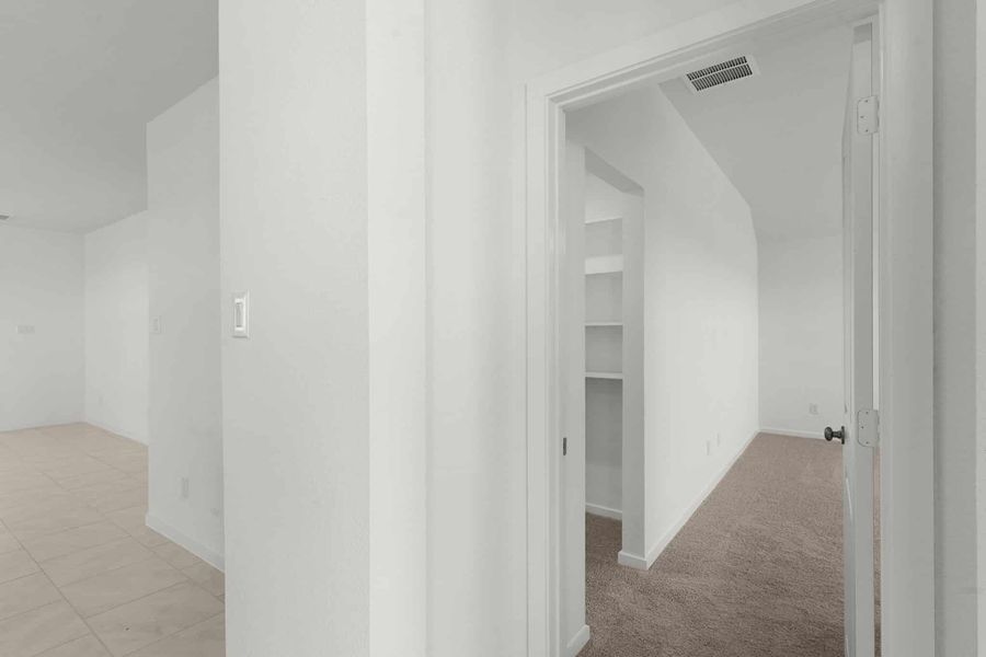 Spacious, unfurnished interior of a new home in Briarwood, Elgin (Image 17).