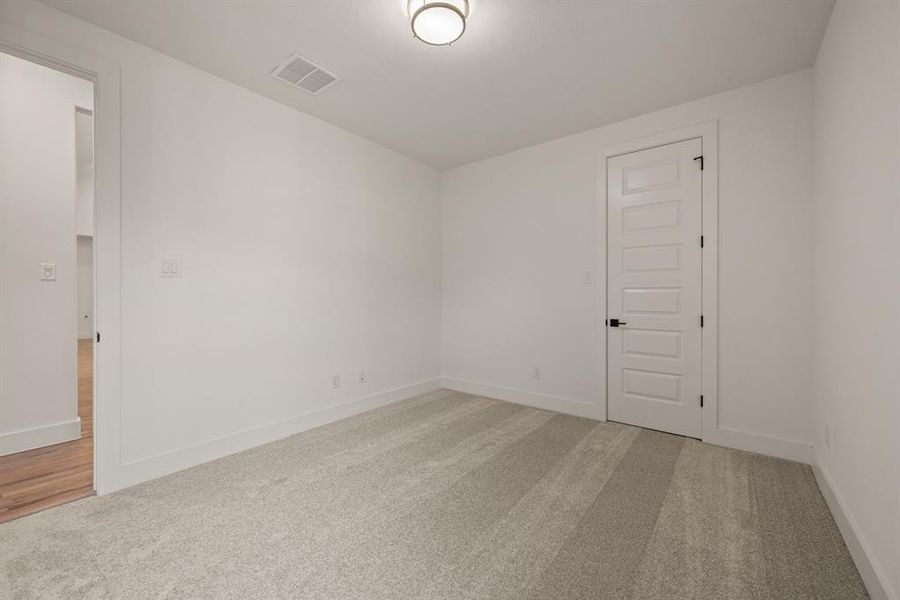 Spacious, unfurnished interior of a new home in Rolling Creek Ranch, Aledo (Image 19). Spacious, unfurnished interior of a new home in Rolling Creek Ranch, Aledo (Image 19).