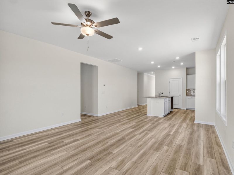 Spacious, unfurnished interior of a new home in Old Charleston Acres, Pelion (Image 29).