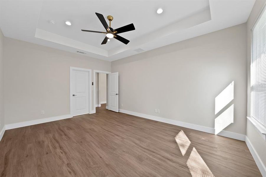 Spacious, unfurnished interior of a new home in , Dallas (Image 33).