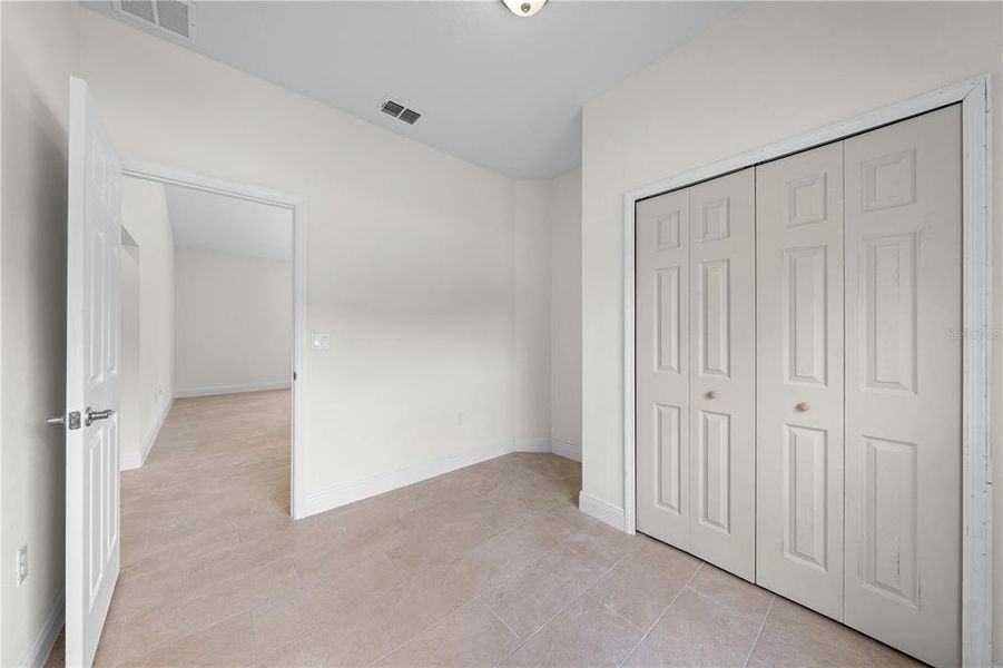 Spacious, unfurnished interior of a new home in , Yeehaw Junction (Image 40).